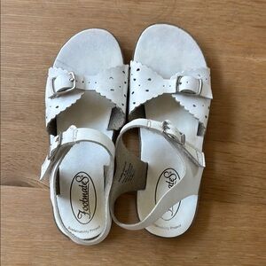 Footmates White Sandals - girls size 2